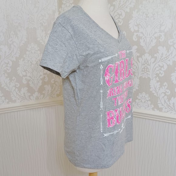 NWT Mossy Oak Graphic Tee The Girls Bring Home The Big Bucks T-Shirt Size Medium - Picture 2 of 4